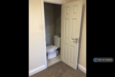 3 bedroom terraced house to rent, Chester Road, Watford, WD18
