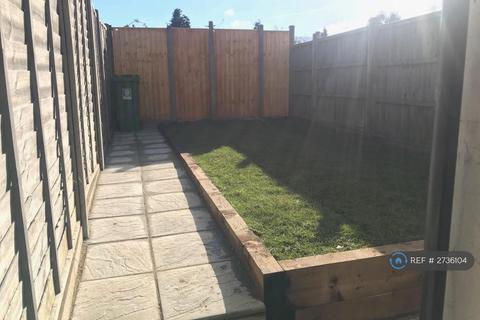 3 bedroom terraced house to rent, Chester Road, Watford, WD18