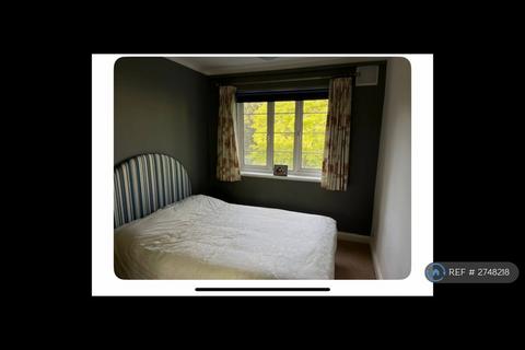 2 bedroom flat to rent, Sheen Court, Richmond, TW10