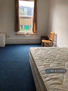 2 bedroom flat to rent, London, London, SW8