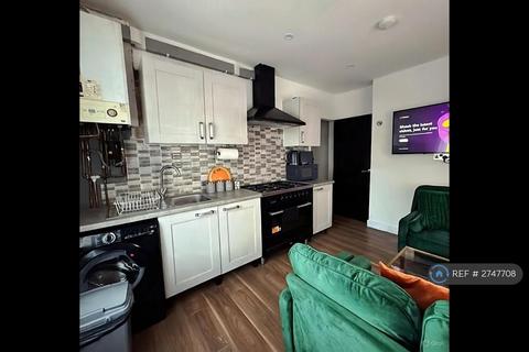 3 bedroom end of terrace house to rent, Windsor Street, Walsall, WS1
