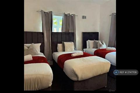 3 bedroom end of terrace house to rent, Windsor Street, Walsall, WS1