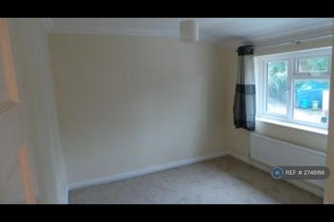 4 bedroom detached house to rent, Sunray Estate, Sandhurst, GU47