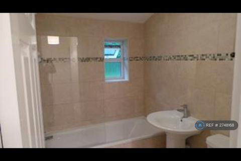 4 bedroom detached house to rent, Sunray Estate, Sandhurst, GU47