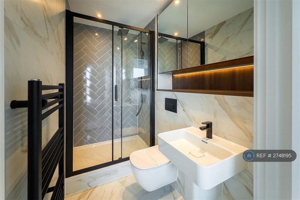 Ensuite