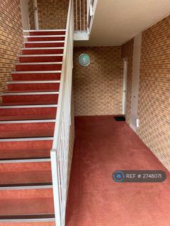 2 bedroom flat to rent, Heather Gardens, Uddingston, Glasgow, G71