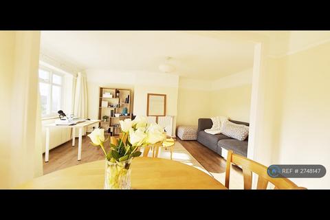 undefined, Cavendish Avenue, London, W13