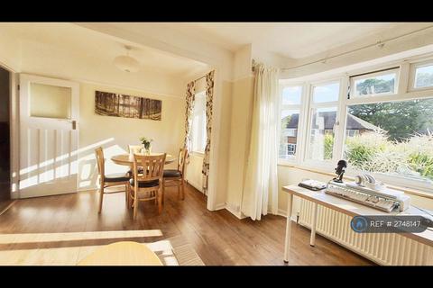 undefined, Cavendish Avenue, London, W13