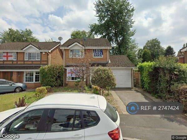 Front Drive &amp; Garage