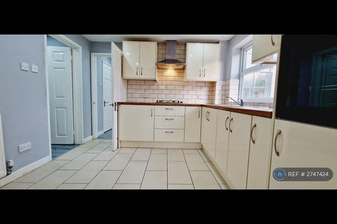 3 bedroom detached house to rent, Sunnybank Close, Aldridge, Walsall, WS9
