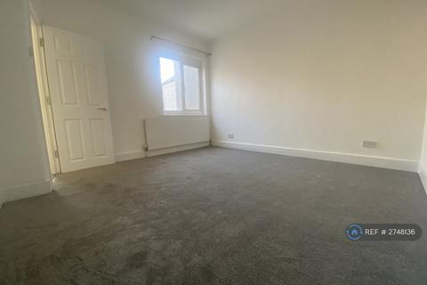 2 bedroom flat to rent, Ealing, London, W5