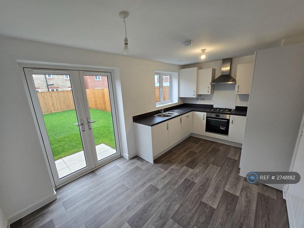 Kitchen / Dinning