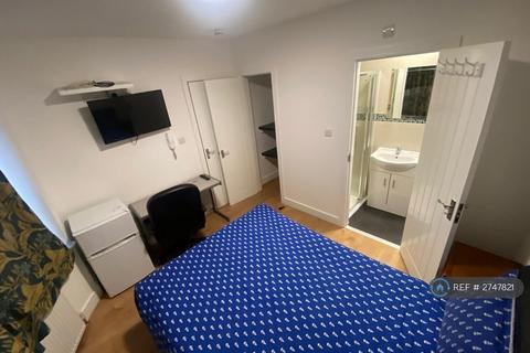 1 bedroom in a house share to rent, Church Road, West Drayton, UB7