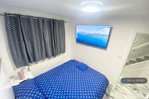 1 bedroom in a house share to rent, Church Road, West Drayton, UB7