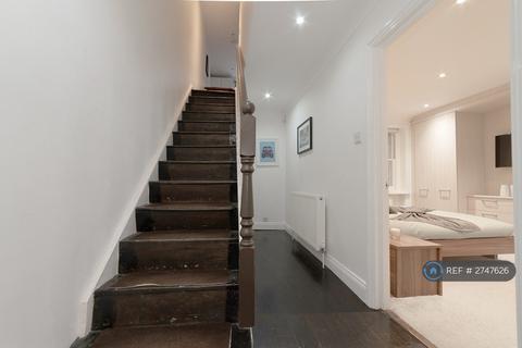 3 bedroom maisonette to rent, Basement & Ground Floor, London, W9