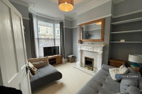 2 bedroom terraced house to rent, Fountayne Street, York, YO31
