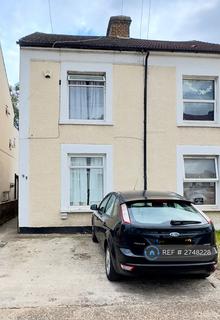 4 bedroom semi-detached house to rent, Pears Road, Hounslow, TW3