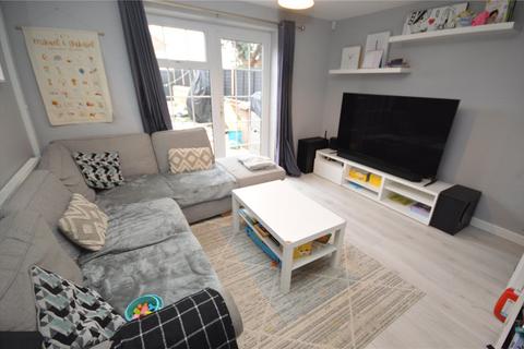 2 bedroom terraced house for sale, Kestrel Way, Luton, Bedfordshire, LU4
