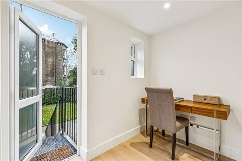 2 bedroom apartment for sale, Vardens Road, SW11