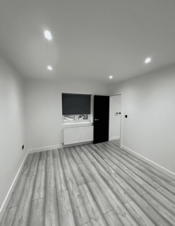 4 bedroom terraced house to rent, Chelmsford Terrace, Bradford, BD3
