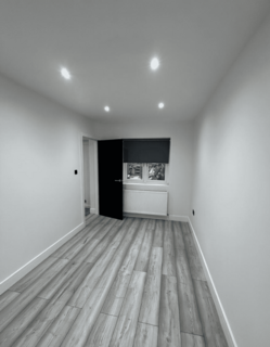 4 bedroom terraced house to rent, Chelmsford Terrace, Bradford, BD3