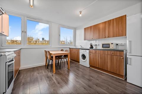3 bedroom flat for sale, Dunlin House, 2 Tawny Way, London, SE16