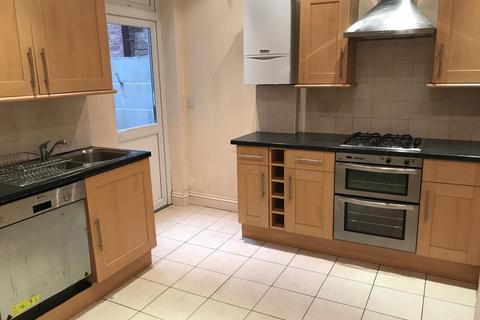2 bedroom flat to rent, Flat ,  Ingram Road, London