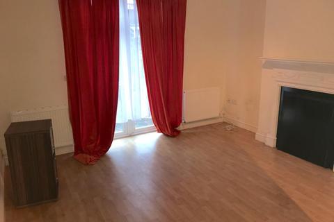 2 bedroom flat to rent, Flat ,  Ingram Road, London