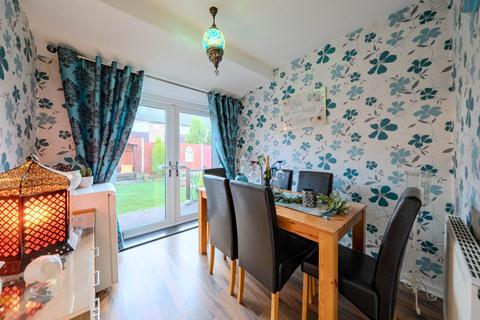 4 bedroom bungalow for sale, Half Mile Gardens, Leeds, West Yorkshire