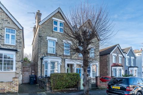 2 bedroom apartment to rent, London N11
