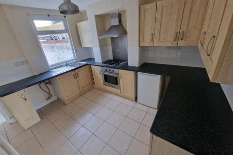 3 bedroom semi-detached house to rent, BANCROFT LANE, MANSFIELD