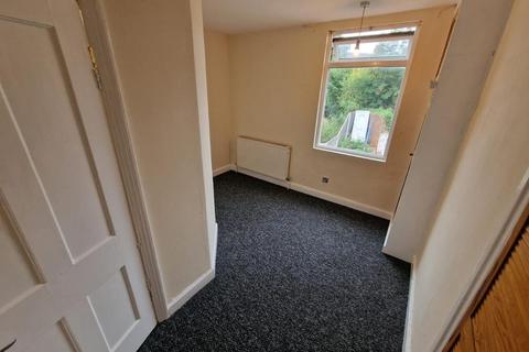 3 bedroom semi-detached house to rent, BANCROFT LANE, MANSFIELD