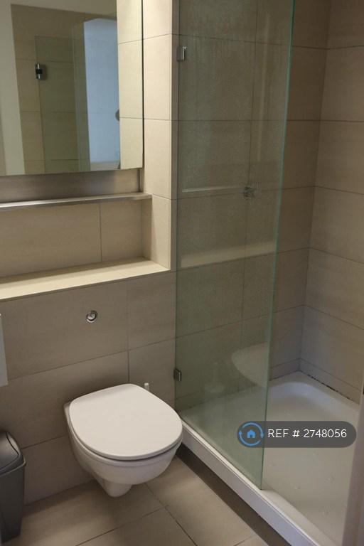 En-Suite Bathroom