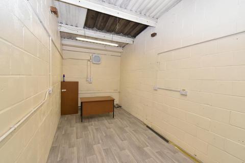Industrial unit to rent, 18-24 Stanley Ave Wembley HA0 4JB