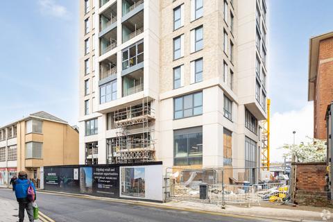 Retail property (high street) to rent, 6-44 Station Rd Croydon CR0 2RB