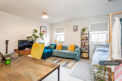 undefined, Fairfoot Road, London, E3