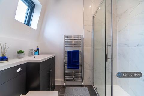 1 bedroom flat to rent, Cloutsham House, London, W1W
