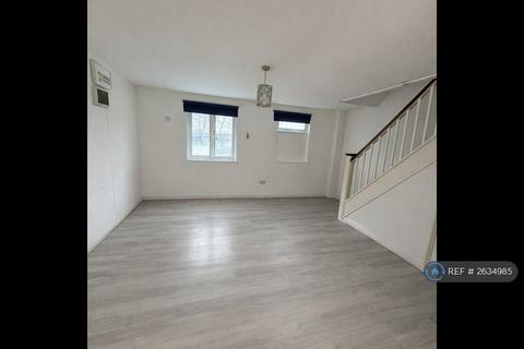 3 bedroom end of terrace house to rent, Heathlands Way, Hounslow, TW4