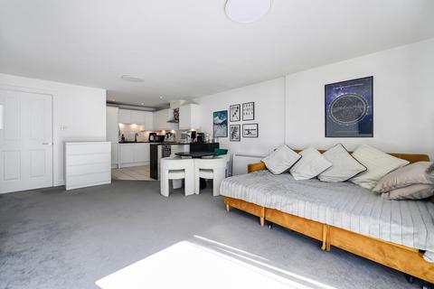 1 bedroom flat to rent, Hardwicks Square, SW18