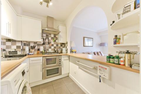 1 bedroom flat to rent, Battersea Square, SW11