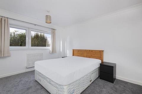2 bedroom maisonette to rent, Turenne Close, SW18