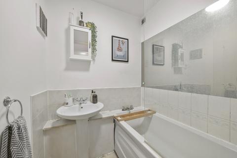 undefined, Turenne Close, SW18