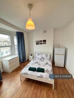 1 bedroom in a house share to rent, Mossford Street, London, E3