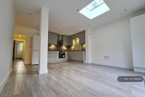 2 bedroom flat to rent, Nelson Road, Stanmore, HA7