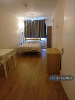 1 bedroom in a house share to rent, Nuns Way, Cambridge, CB4
