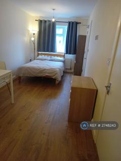 1 bedroom in a house share to rent, Nuns Way, Cambridge, CB4