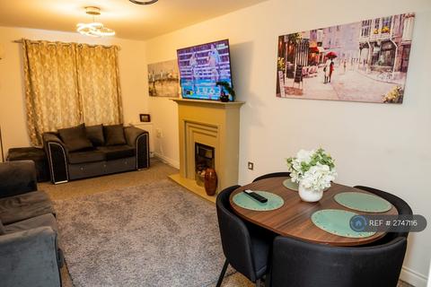 1 bedroom in a house share to rent, Hallbridge Gardens, Bolton, BL1