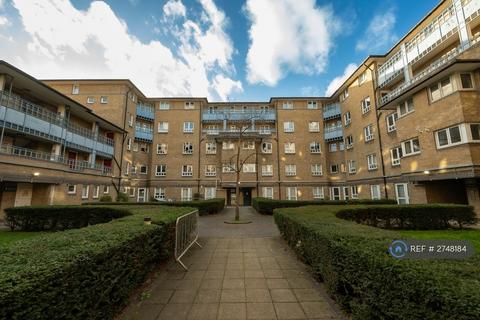 1 bedroom in a house share to rent, Ashgrove Court, London, W9
