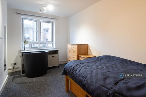 1 bedroom in a house share to rent, Ashgrove Court, London, W9