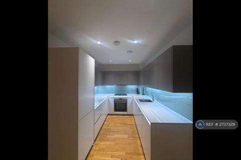 2 bedroom flat to rent, Wellesley Court, London, SE1